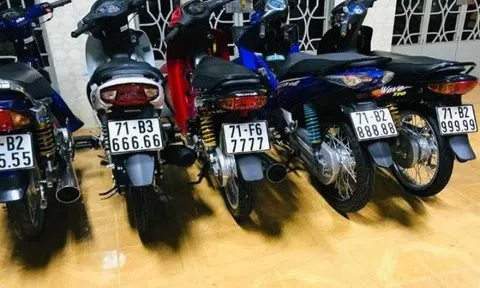 Biển xe tứ quý, biển sảnh 3 và 4 số được chuyển sang chủ mới không?