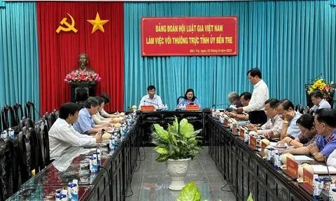 Đảng đoàn Hội Luật gia Việt Nam làm việc với Thường trực Tỉnh ủy Bến Tre