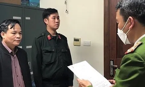 Cựu Giám đốc CDC Bắc Giang được tặng sổ tiết kiệm 5 tỷ với lời dặn 'khi nào cần rút gọi chị'