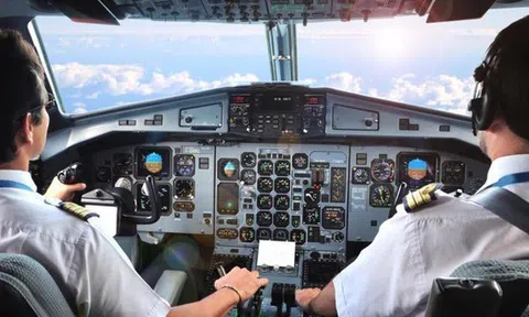 Xác định nguồn tiền lương bổ sung để VNA trả cho phi công người Việt Nam