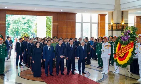 Lãnh đạo Đảng, Nhà nước viếng Phó Thủ tướng Lê Văn Thành