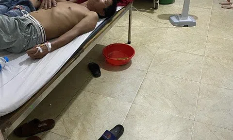 Hàng chục người nhập viện sau khi ăn tiết canh bê