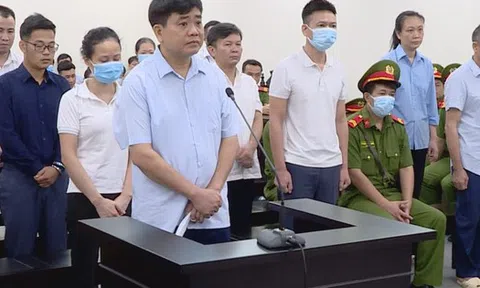 Cựu chủ tịch Hà Nội Nguyễn Đức Chung phủ nhận chuyện được tặng quà tại nhà