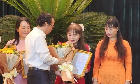 Bí thư Thành ủy TP HCM nói về bài học, chất liệu quý từ cuộc chiến chống COVID-19