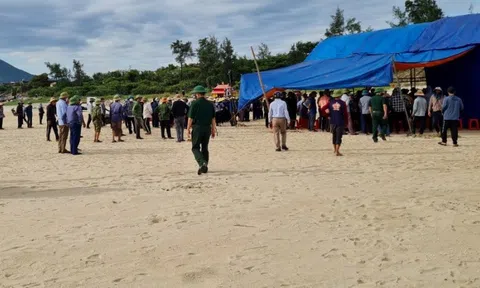 Một ngư dân mất tích khi đi câu mực trên biển