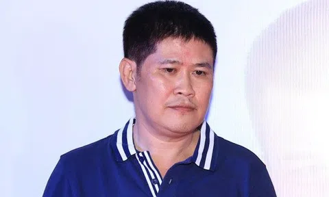 Cuộc sống của 'ông bầu' đình đám nhất làng phim những năm 2000 giờ ra sao?