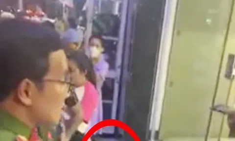 Tạm giữ thanh niên 'cạo trọc đầu mặc đồ thầy tu' cướp tiệm vàng ở Bình Định