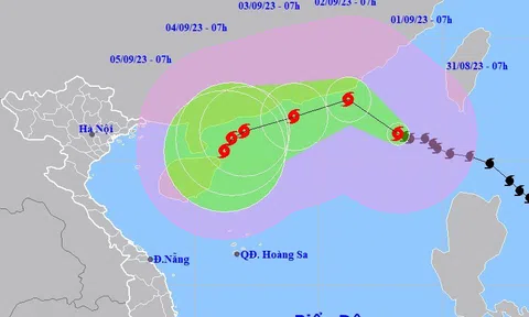 Bão số 3 giật trên cấp 17, liên tục đổi hướng di chuyển