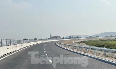 Cận cảnh cao tốc Quốc lộ 45 - Diễn Châu thông xe sáng 1/9