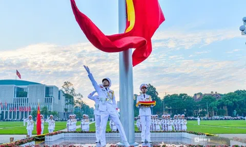 Lễ thượng cờ mừng ngày Quốc khánh 2/9