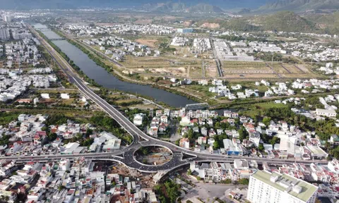 Cận cảnh nút giao 1.200 tỉ đồng vừa thông xe ở Nha Trang