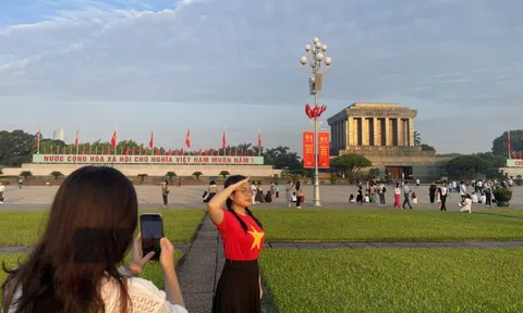 Thiêng liêng lễ thượng cờ, chào cờ tại Quảng trường Ba Đình dịp 2/9