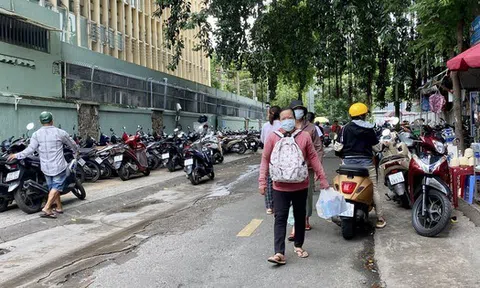 Kết luận của Ban cán sự đảng UBND TP HCM liên quan thu phí vỉa hè