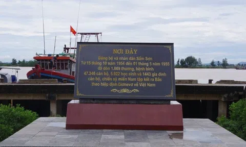 Dấu son đỏ đoàn kết dân tộc tại bến cảng xứ Thanh