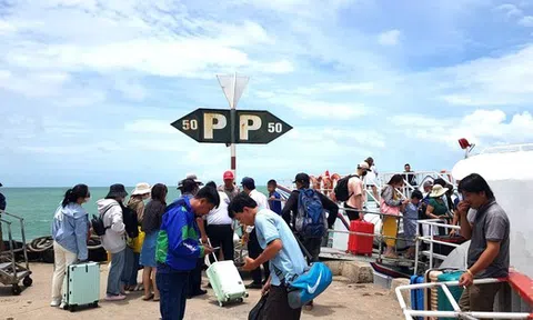 Tàu đi Phú Quốc, Nam Du hoạt động trở lại, hơn 10.000 du khách được về bờ