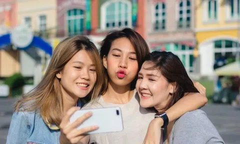 Ứng dụng chụp ảnh ghép mặt, hoán đổi khuôn mặt: Hãy cảnh giác!