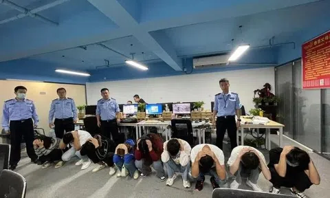 Liên tiếp chuyển khoản số tiền lớn, vô tình trở thành đồng phạm lừa đảo, cô gái giúp công an tóm 1.200 nghi phạm