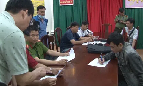 Vì sao nhiều người mất hàng trăm triệu đồng chỉ sau một cuộc điện thoại?