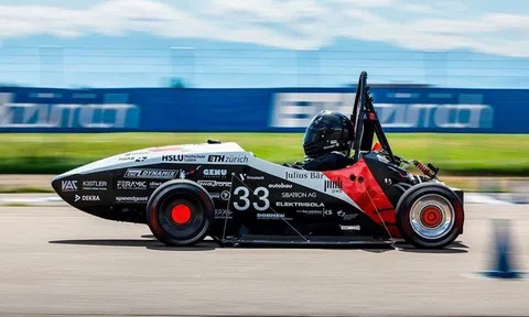 Kỷ lục về khả năng tăng tốc 0-100km/h trong gần 1 giây trên xe điện