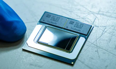 Intel giờ mới 'học theo' một công nghệ đột phá từng giúp AMD tạo ra CPU chơi game có hiệu năng hàng đầu thế giới