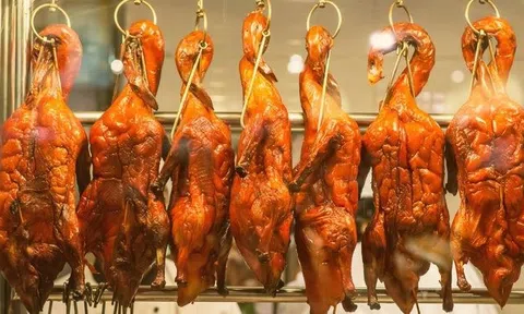 Cụ ông 74 tuổi bị lừa toàn bộ tiền dưỡng già 1,7 tỷ đồng chỉ vì app gọi đồ ăn online, lập tức báo cảnh sát và chất vấn một lỗi của ngân hàng