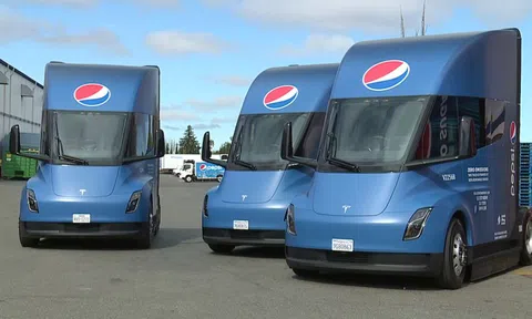 Pepsi ca ngợi xe semi từ Tesla do tiết kiệm chi phí