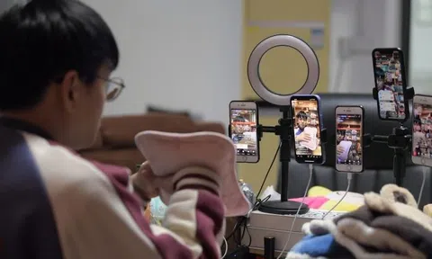 Bong bóng livestream Trung Quốc nổ tung: ‘Khô cổ’ cả tháng không bán được sản phẩm nào, lên sóng chỉ có 4 mắt xem