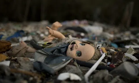 Phát hiện kho báu 9,5 tỷ USD bị bỏ quên ngoài bãi rác