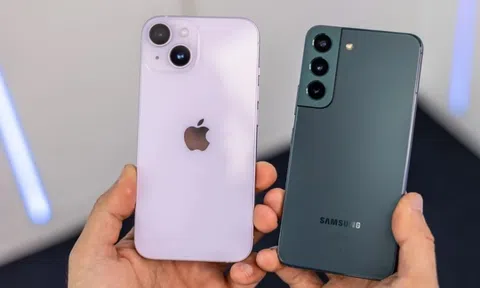 Galaxy S22 và iPhone 14 là những smartphone mất giá nhanh nhất?