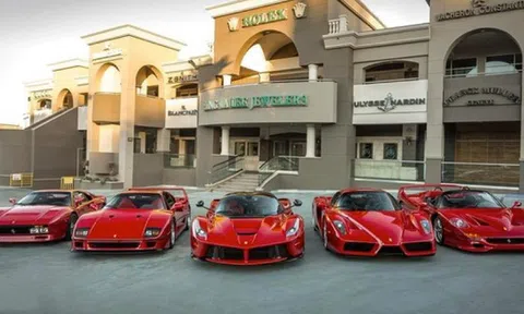 Đã có thể mua siêu xe Ferrari bằng tiền số