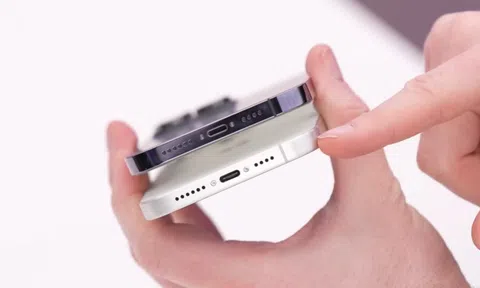 Cầm lên đã thấy iPhone 15 Pro Max đánh bay nhược điểm quan trọng của các mẫu điện thoại "to như chiếc dép"?