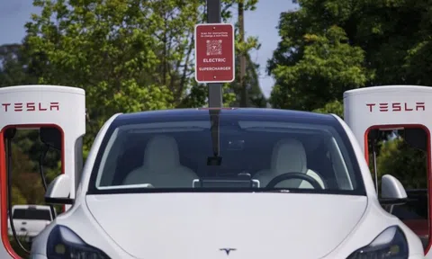 Các hãng ô tô truyền thống nguy thật rồi - Xe điện Tesla giờ đây đã rẻ hơn cả xe xăng