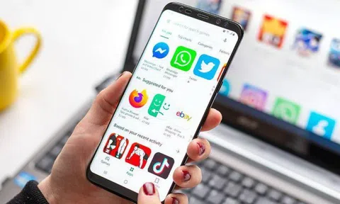 Điện thoại bị nhiễm mã độc khi xuất hiện hiện tượng bất thường này, tất cả mọi người cần kiểm tra ngay