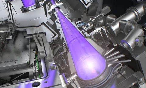 ASML vẫn được phép bán máy sản xuất chip công nghệ cũ hơn sang Trung Quốc?