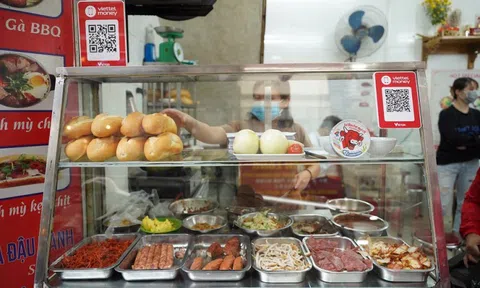 Thanh toán bằng mã QR bùng nổ vì tiện cho cả người mua và người bán