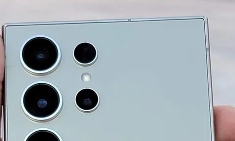 Galaxy S24 Ultra rò rỉ: Sẽ "copy" tính năng quan trọng nhất của iPhone 15 Pro Max?