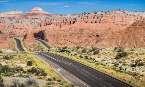 Nghe lời Google Maps, người dùng lái xe đi lạc vào địa điểm trong hình nền macOS