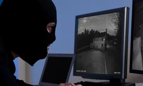 Mách bạn 7 cách nhận biết camera trong nhà bị hack