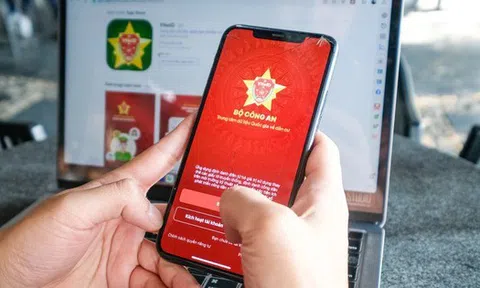 Hướng dẫn xem thông tin truy nã và tố giác tội phạm đang bị truy nã trên ứng dụng VNeID của Bộ Công An