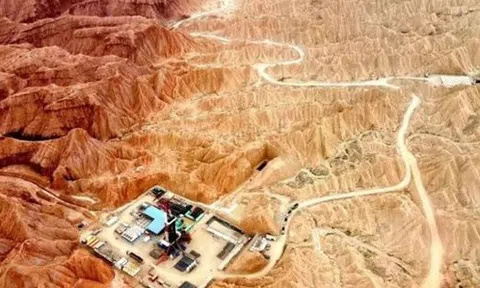 Phát hiện kho báu 1.500 tỷ USD, nước cạnh Việt Nam tung quái vật công nghệ chưa từng có đào lên bằng được