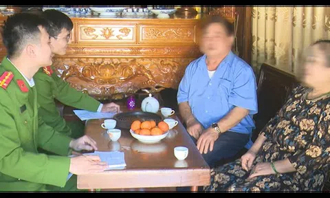 Nhận cuộc gọi lạ, vội ra ngân hàng chuyển khoản 250 triệu đồng