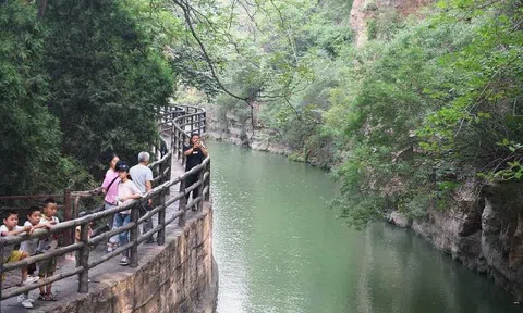 Trung Quốc san phẳng 1.200 ngọn núi vì một công trình khiến cả thế giới kinh ngạc