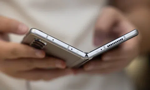 Điều smartphone gập còn thiếu