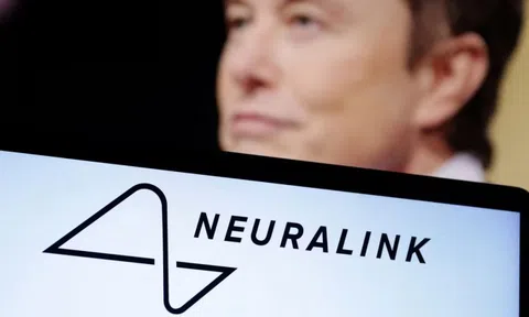 Neuralink của Elon Musk lần đầu tiên cấy chip não lên người