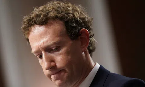 Mark Zuckerberg xin lỗi