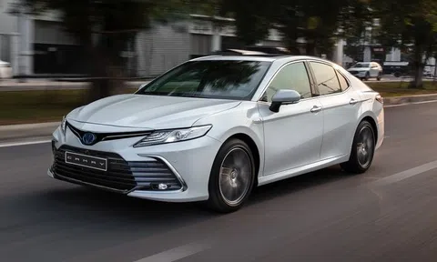 Toyota Camry vẫn giữ vững 'ngôi vương' phân khúc sedan hạng D