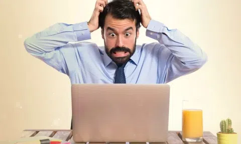 Năm mới, Microsoft lại dùng cách cũ để khiến người dùng bực bội vì lời nài nỉ cập nhật Windows 11