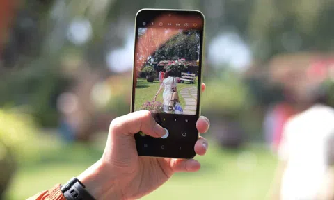 Không khí Tết ngập tràn qua ống kính Galaxy A15 và A25 5G