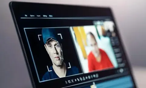 Thực hiện 15 giao dịch bí mật chuyển khoản 600 triệu đồng theo chỉ thị của Giám đốc tài chính, nam nhân viên phải trình diện cảnh sát