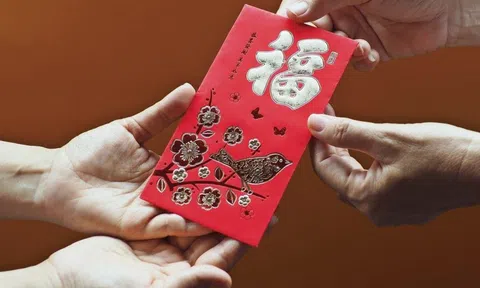 Đến buổi họp lớp đầu năm, cô gái độc thân bất ngờ khi có quá nhiều bạn dắt theo con cần lì xì: Nhanh trí làm điều này, tất cả đều vui